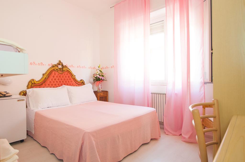 Hotel Giongo Spotorno Luaran gambar