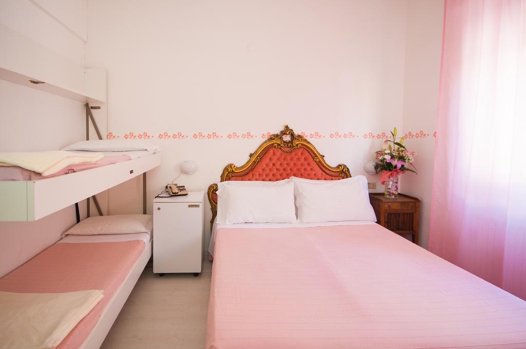 Hotel Giongo Spotorno Luaran gambar